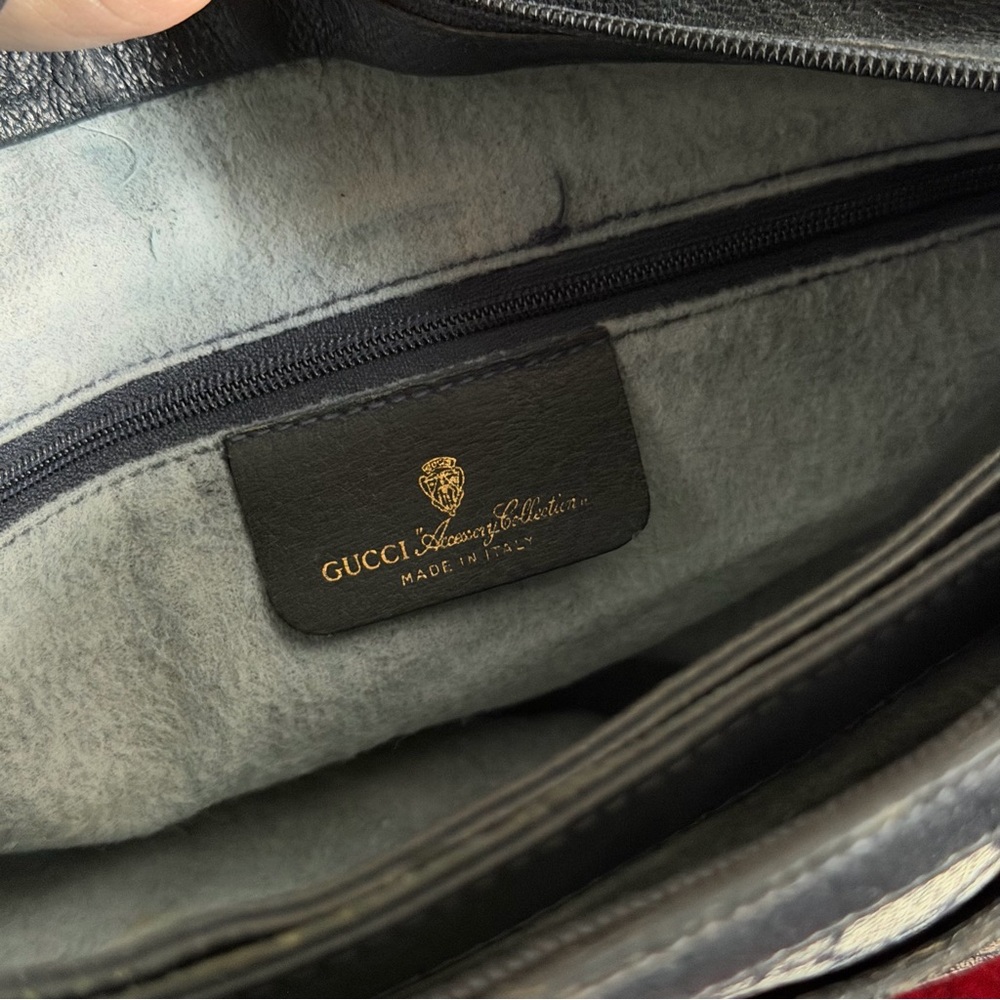 GUCCI GG SUPREME VINTAGE CROSSBODY BAG - Picture 12 of 13